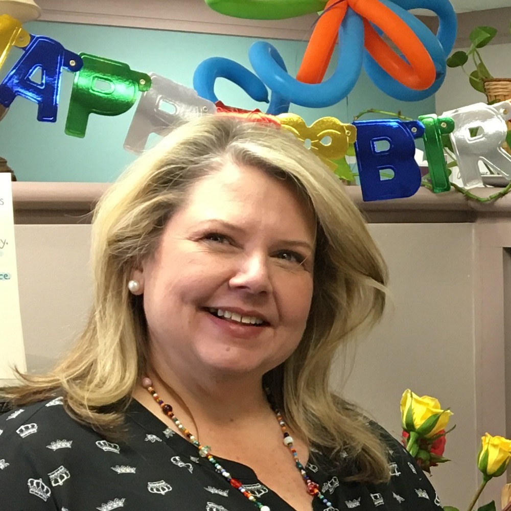 Meet your Posher, Laura